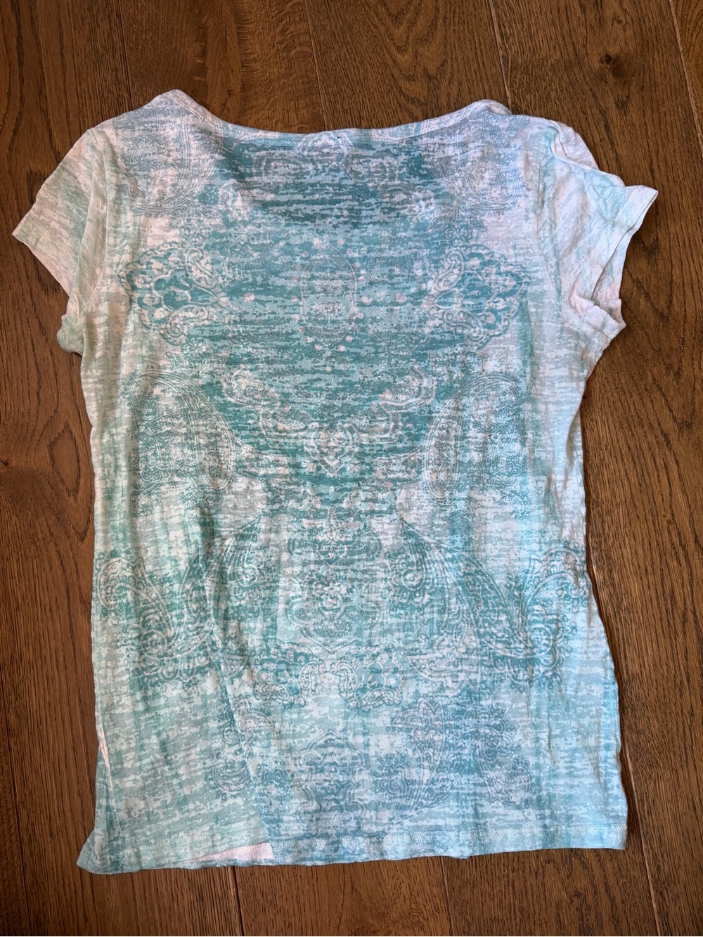 Whimsical Boho Short Sleeve Graphic Tee with Ornate Medallion Vintage Prana M - Picture 5 of 5